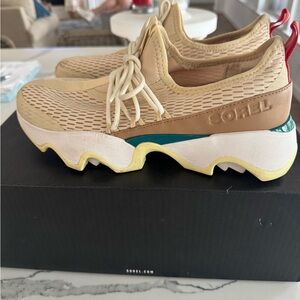 Sorel Tan and Yellow Chunky Sneakers